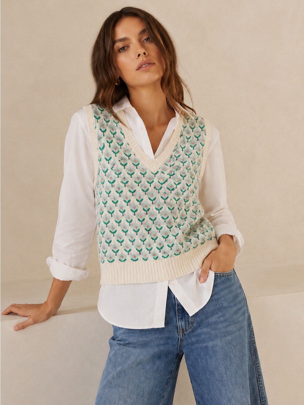 Maeve Anthropologie Floral Knit  V-Neck Sweater Vest White/Green/Lavender Medium